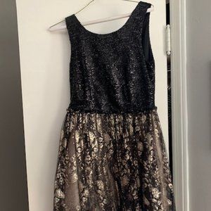 Leifsdottir Party Dress - Sequins & Lace